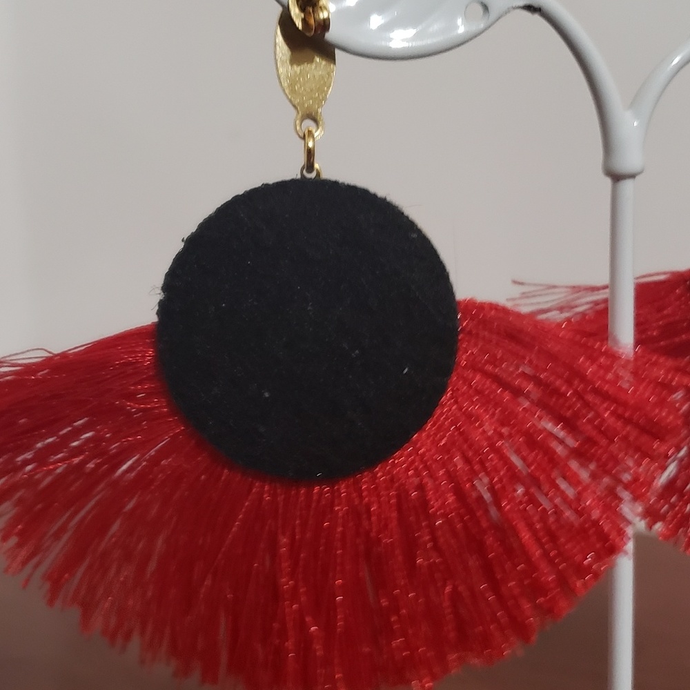 Handmade Fan Shape Tassel Earrings - Picture 7 of 8